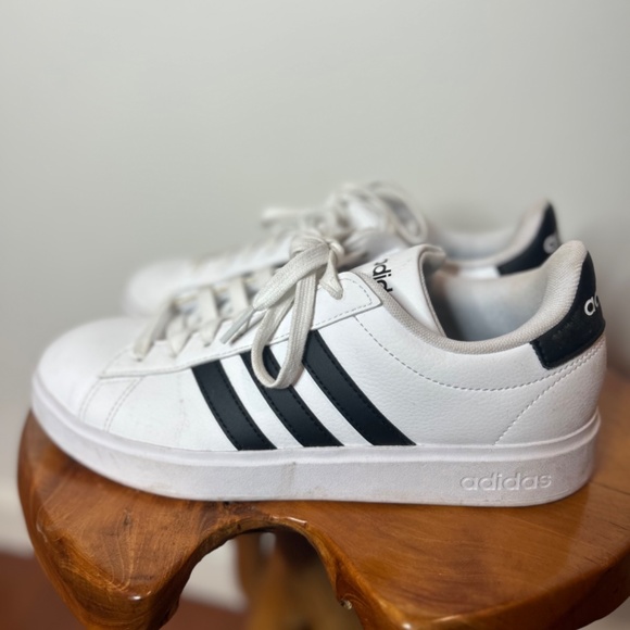 Adidas Grand Court Cloudfoam sneakers 7.5 women - Picture 2 of 5